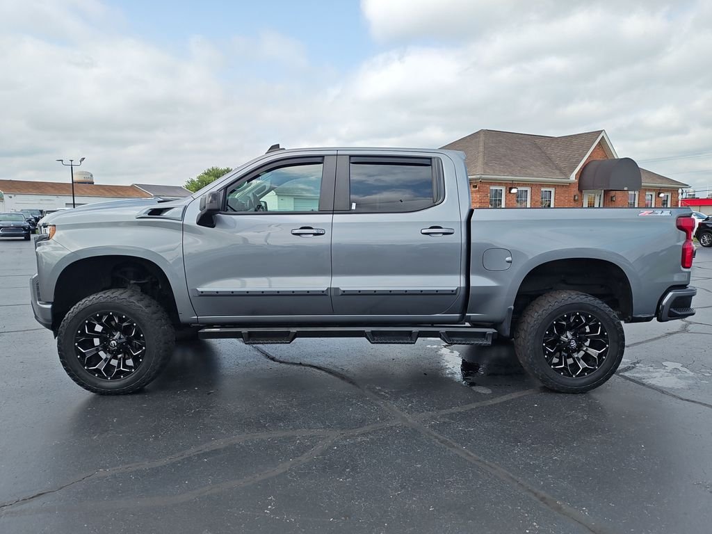 Used 2020 Gray Chevrolet RST image 2