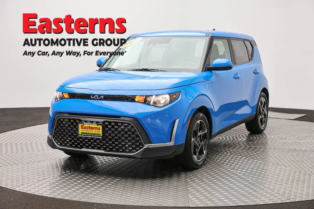 Used 2023 Blue Kia EX image 1