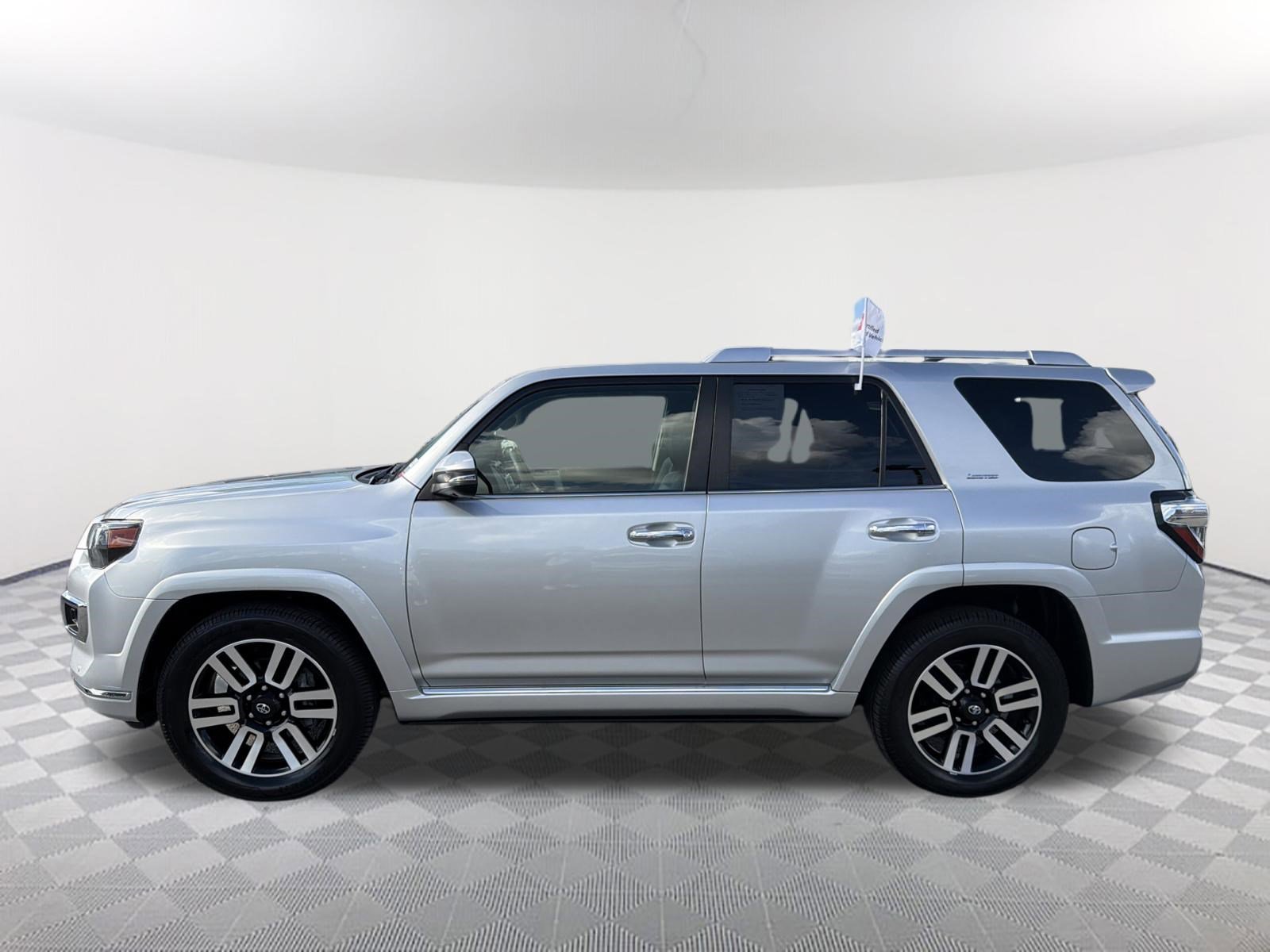 2022 Toyota 4Runner Limited - Photo 14