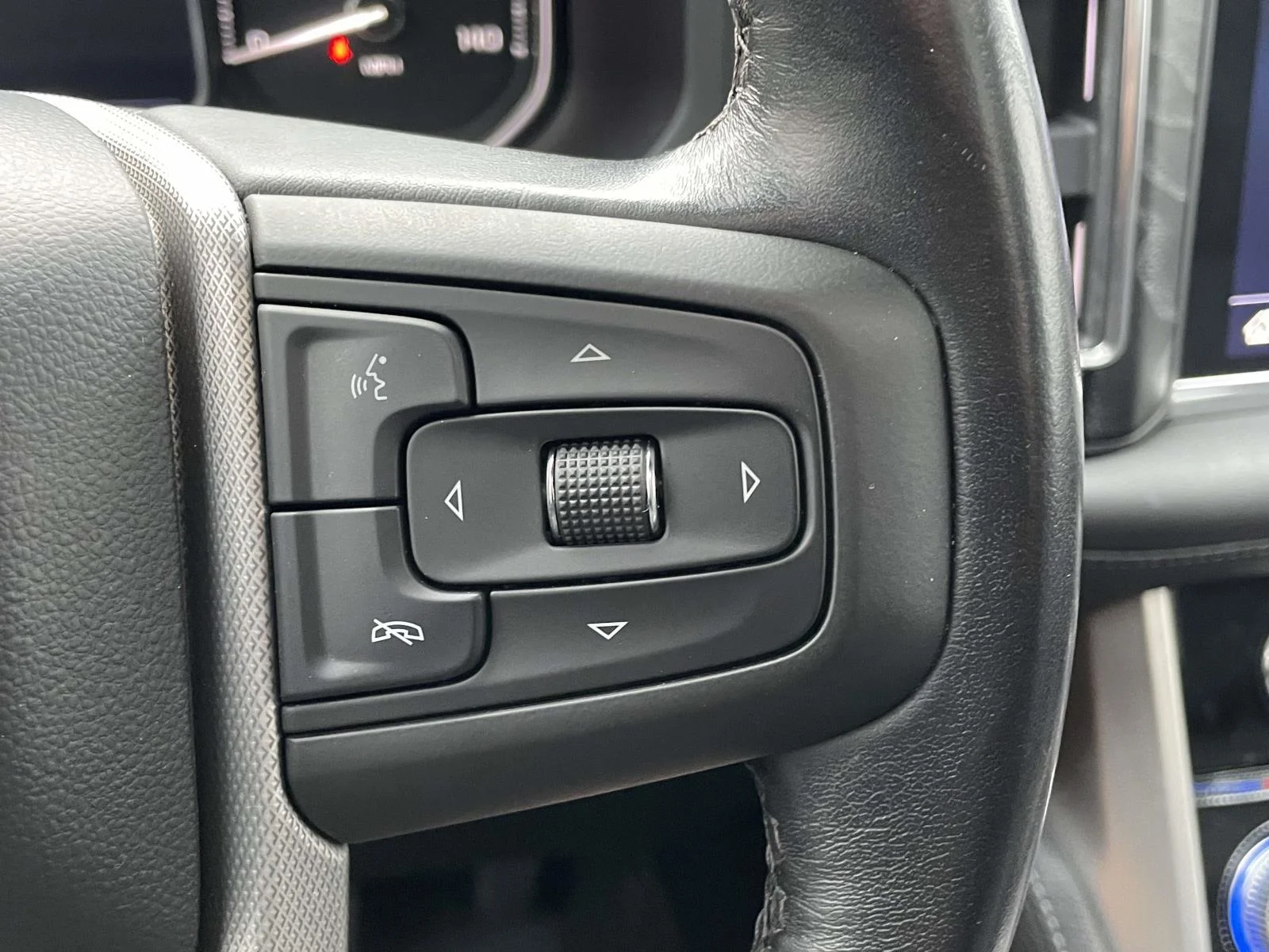 Used 2021 Onyx Black GMC Denali image 12