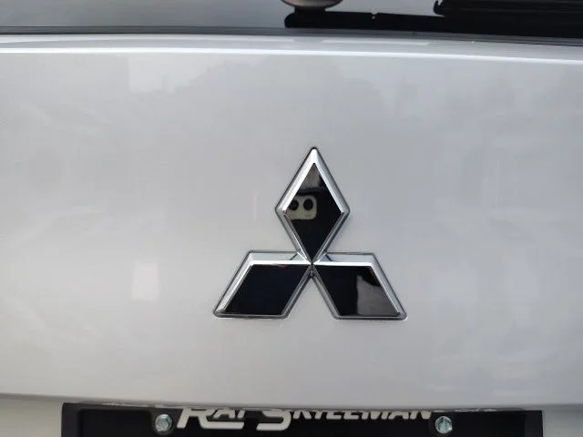 New 2026 White Mitsubishi ES 1.5T S-AWC image 32