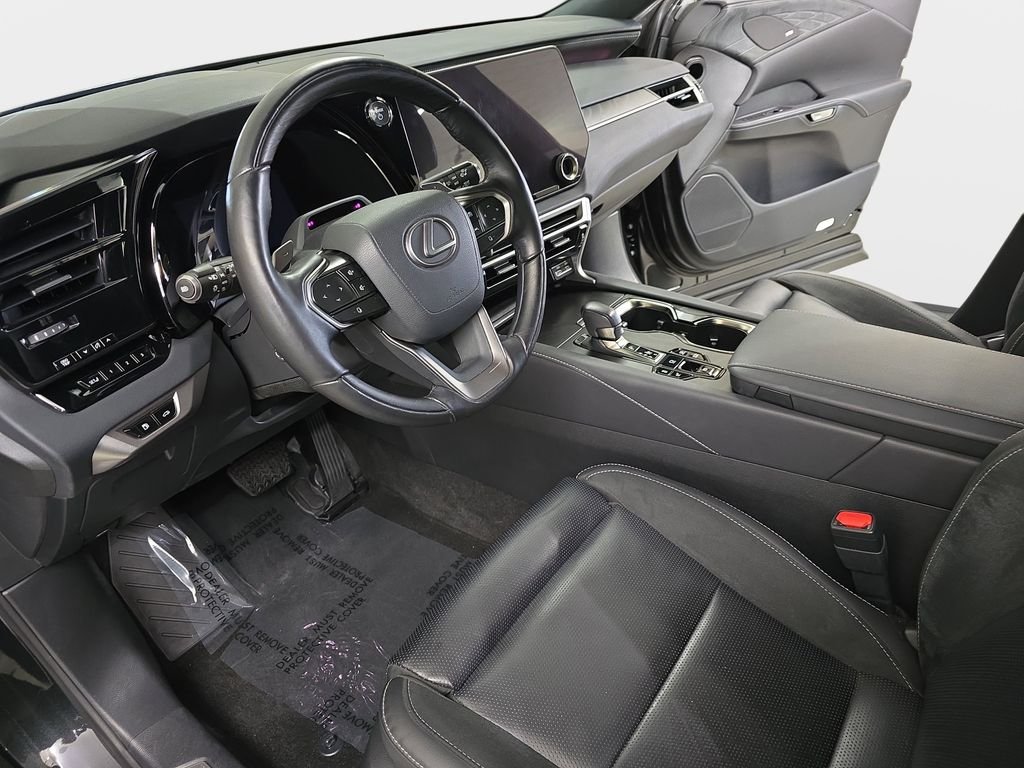 2024 Lexus RX PHEV 450h+ - Photo 16