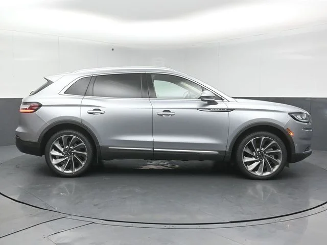 Used 2022 Silver Lincoln Reserve image 8