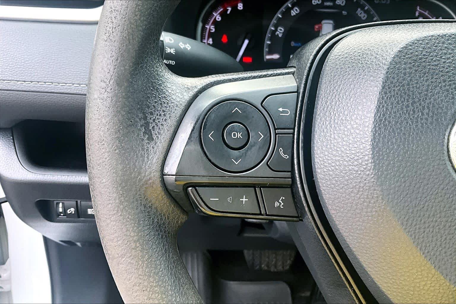 2023 Toyota RAV4 XLE - Photo 22