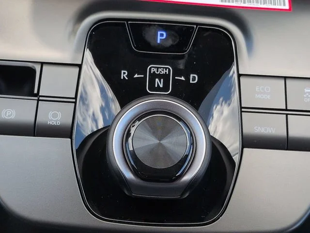 New 2026 Wind Chill Pearl Toyota SE image 19