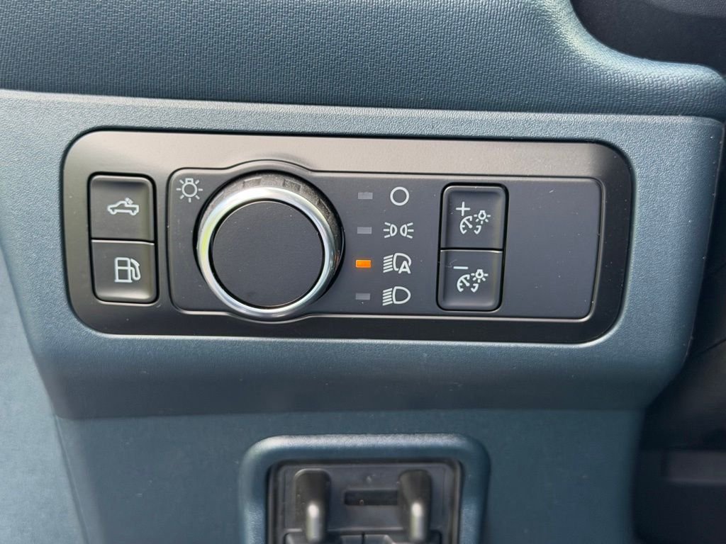 New 2026 Space White Metallic Ford XLT image 8