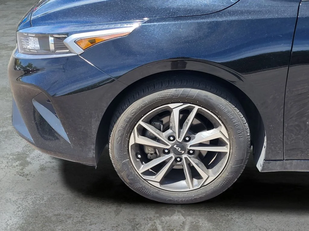 2024 Kia Forte LXS - Photo 25