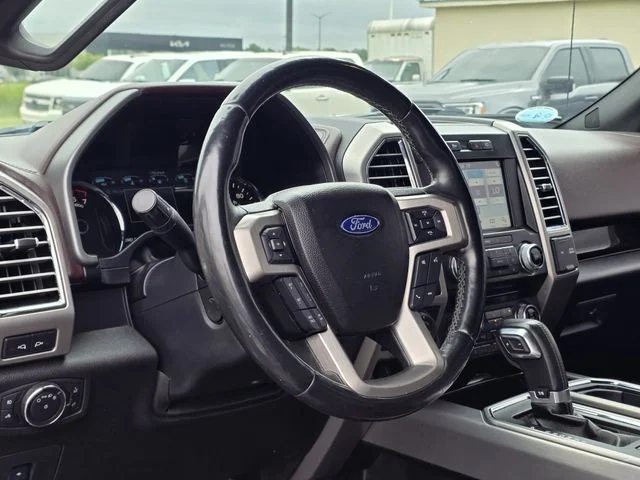 Used 2017 Oxford White Ford Platinum image 28