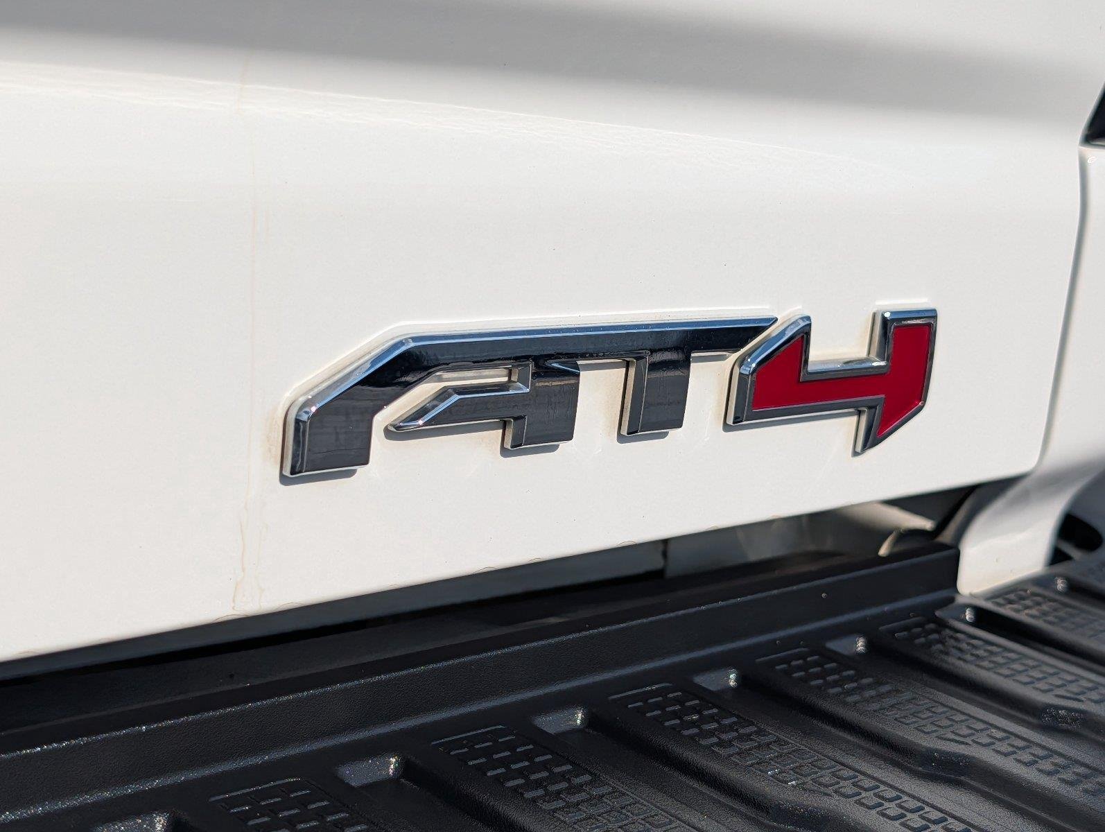 Used 2025 Summit White GMC AT4 image 38