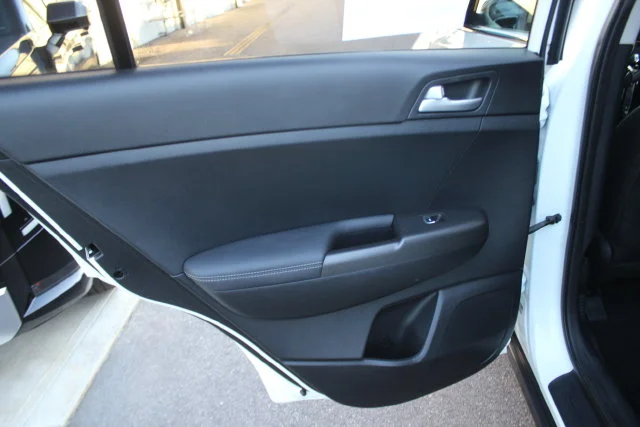 Used 2019 White Kia LX image 22
