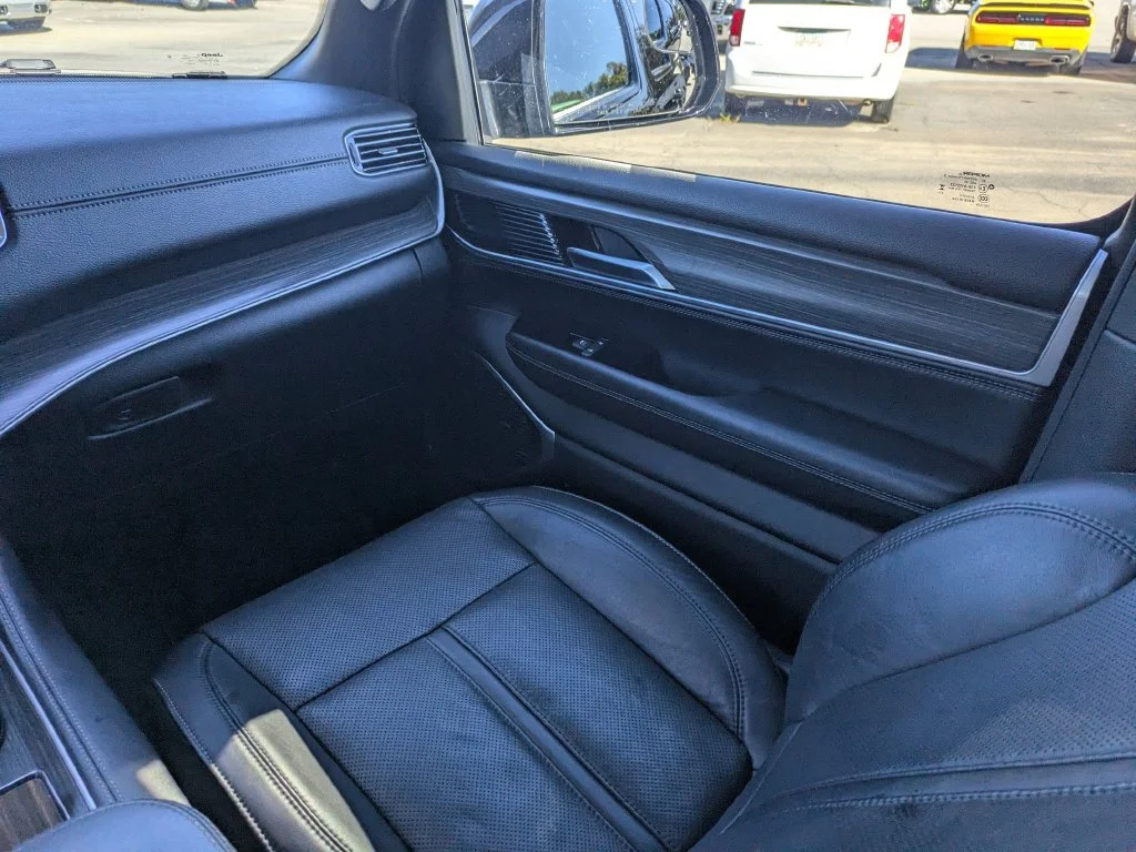 Used 2024 Black Jeep Series II image 20
