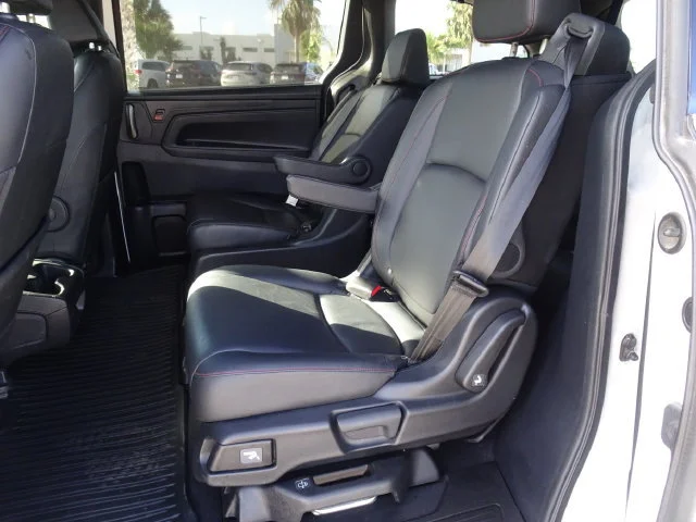 Used 2024 Platinum White Pearl Honda Sport image 24