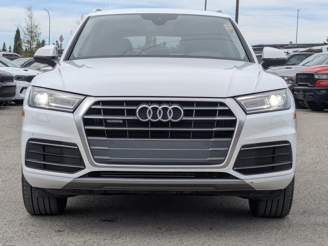 Certified Used 2020 White Audi Komfort - - AWD - Leather - LOW KMS & More! image 3