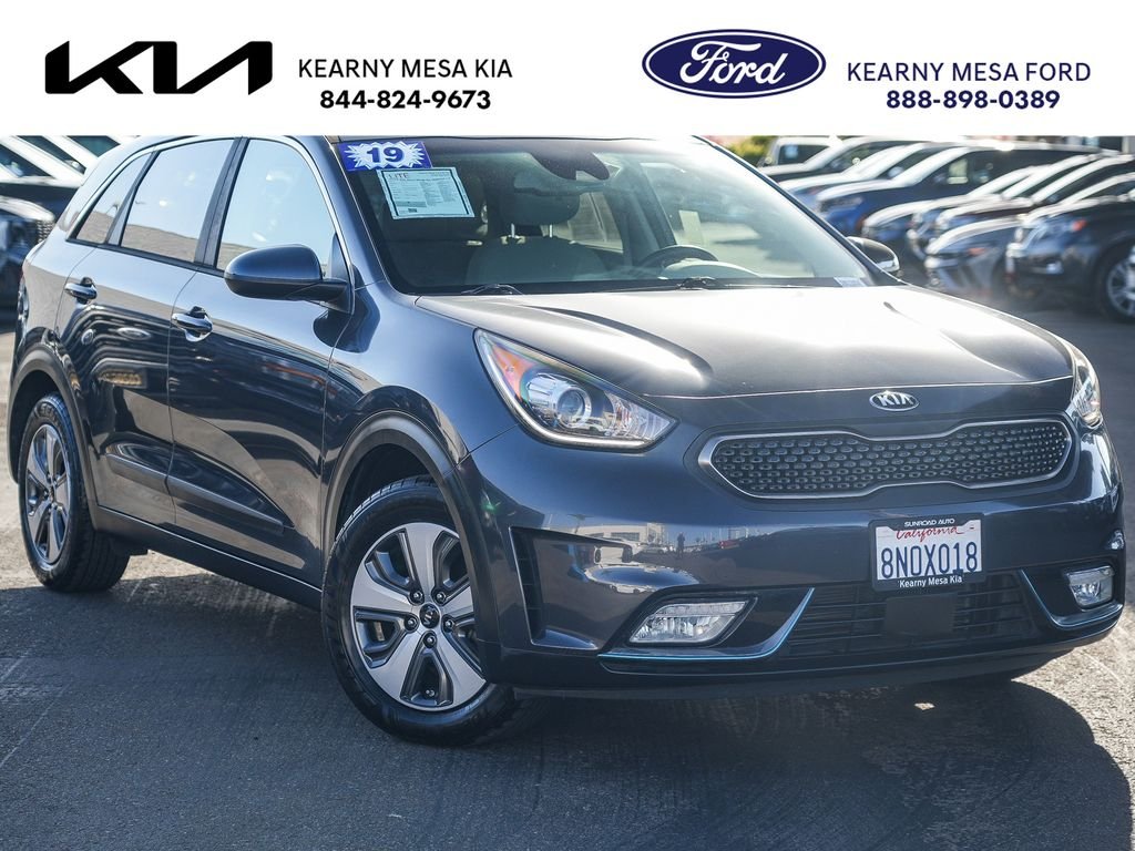 2019 Kia Niro LX PHEV's photo
