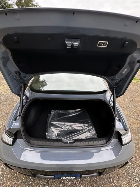 2025 Hyundai IONIQ 6 SE - Photo 23