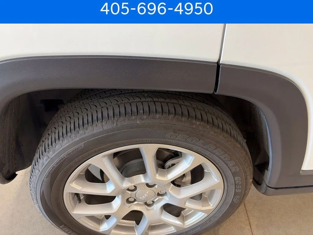 Pre-Owned 2024 Jeep Compass Latitude Lux