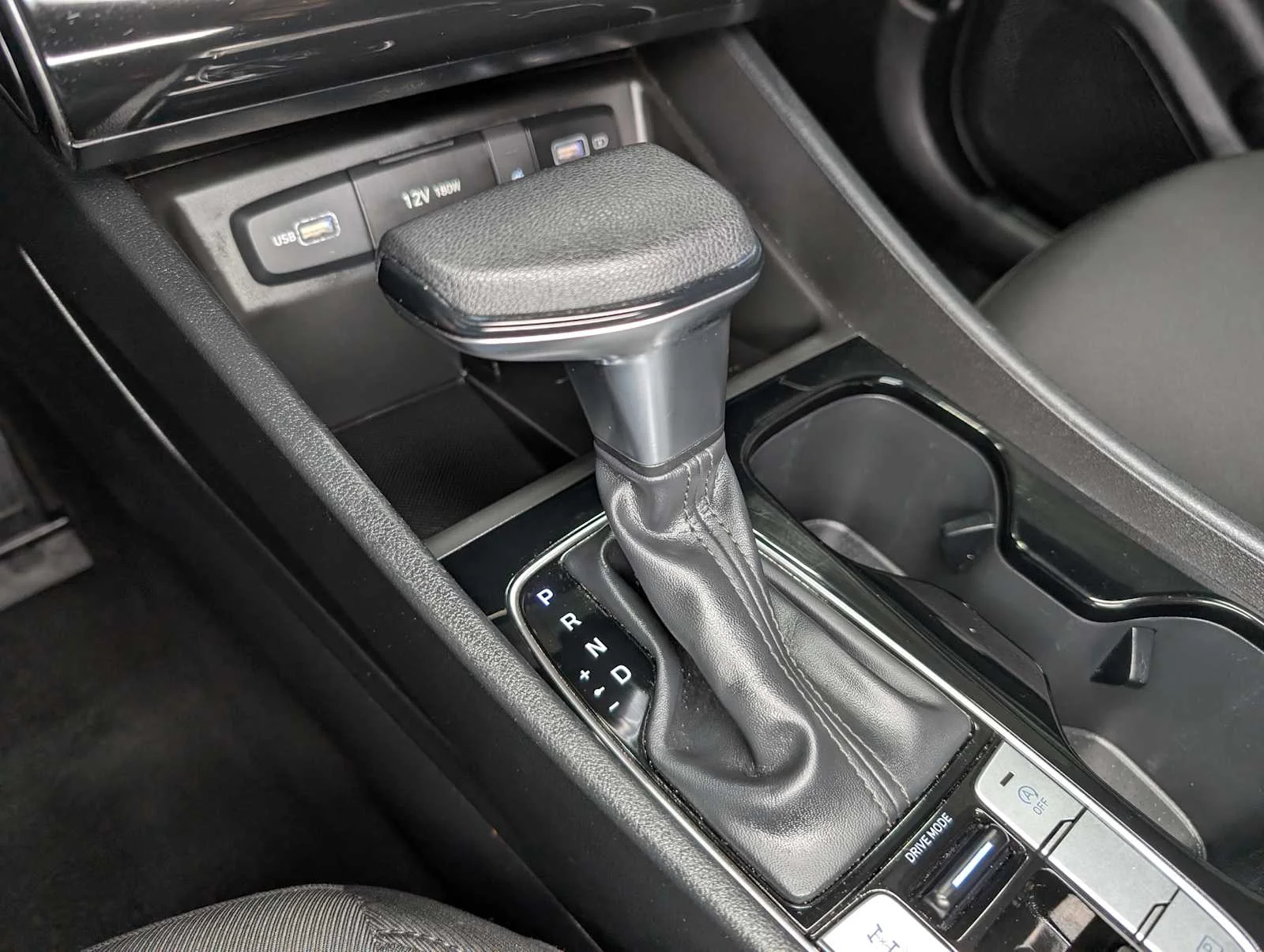 Used 2024 Dark Gray Metallic Hyundai SEL image 28