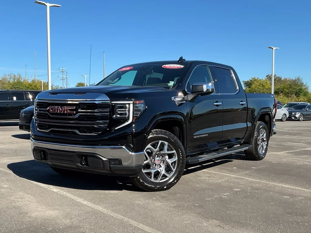 Certified Used 2026 Onyx Black GMC SLT image 2