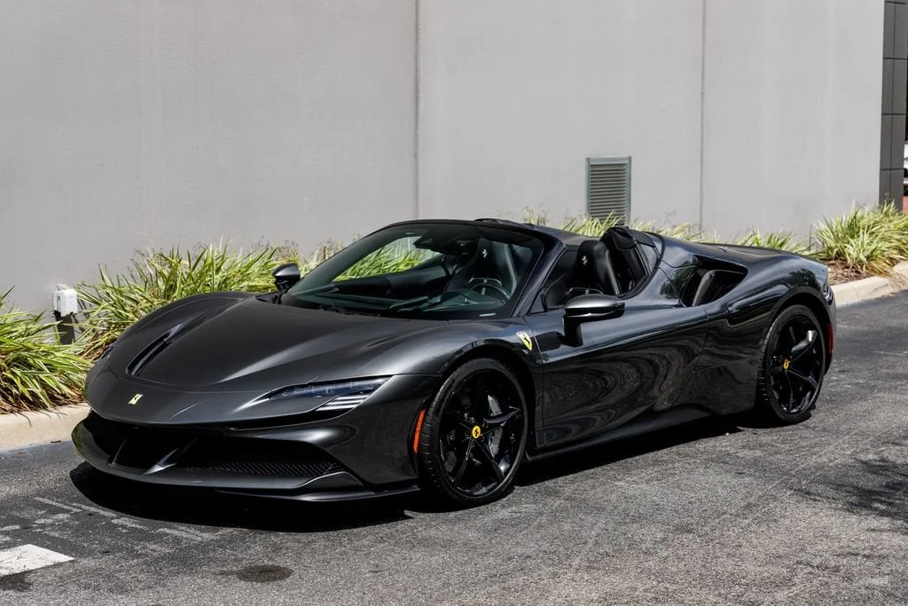 Used 2024 Grigio Silverstone Ferrari  image 42