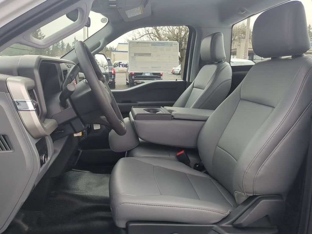 2024 Ford F-550 Super Duty Chassis Cab XL - Photo 48