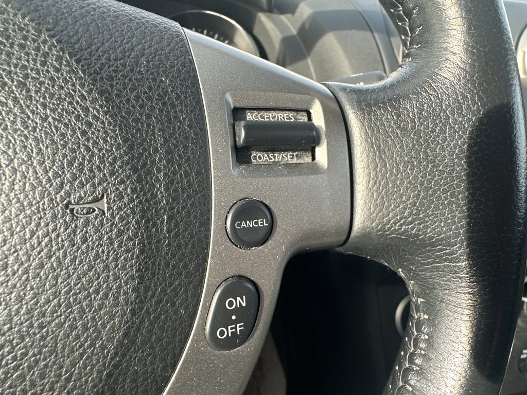 Used 2011 Blue Nissan SV image 14