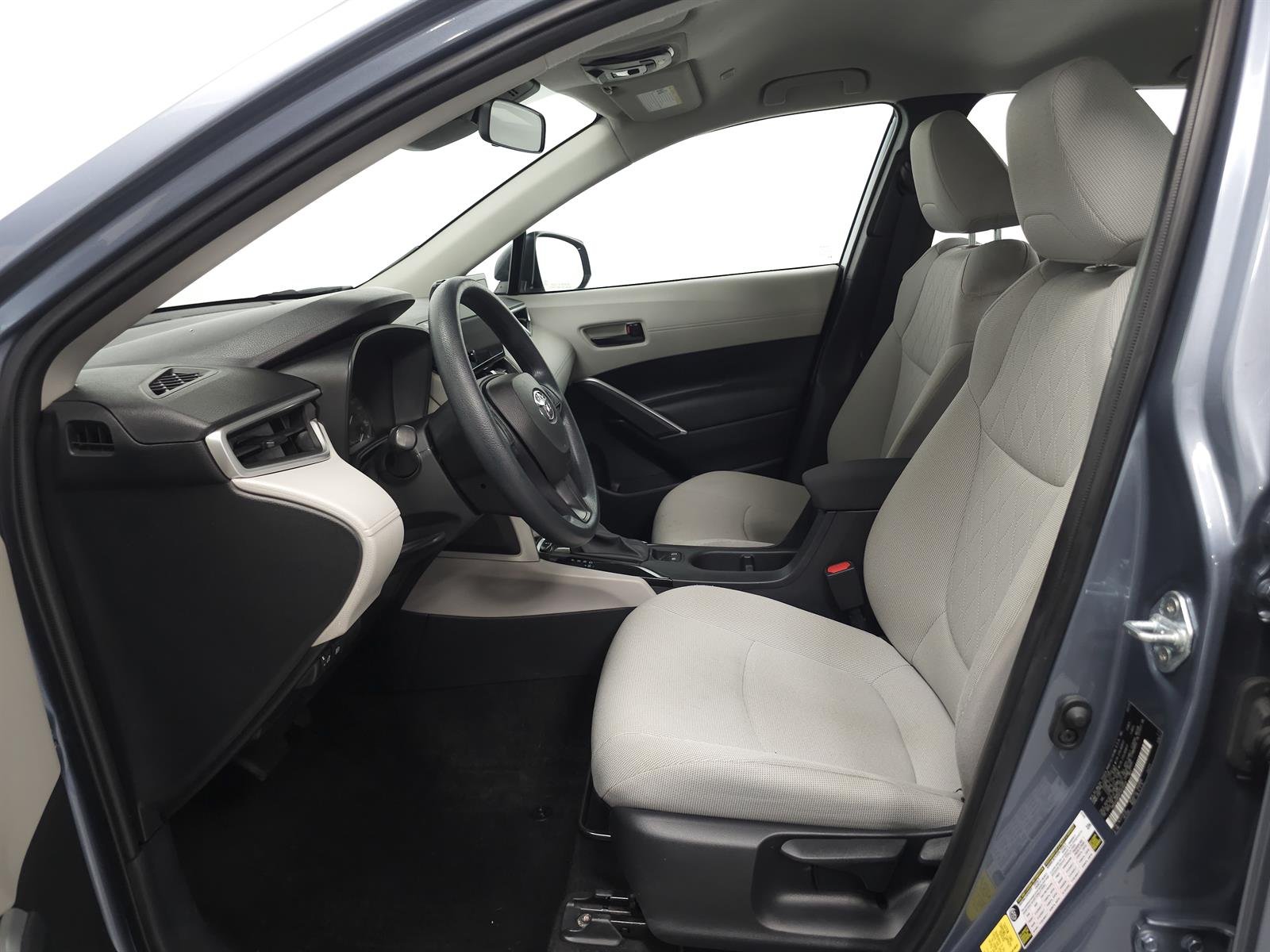 Certified Used 2023  Toyota L image 4