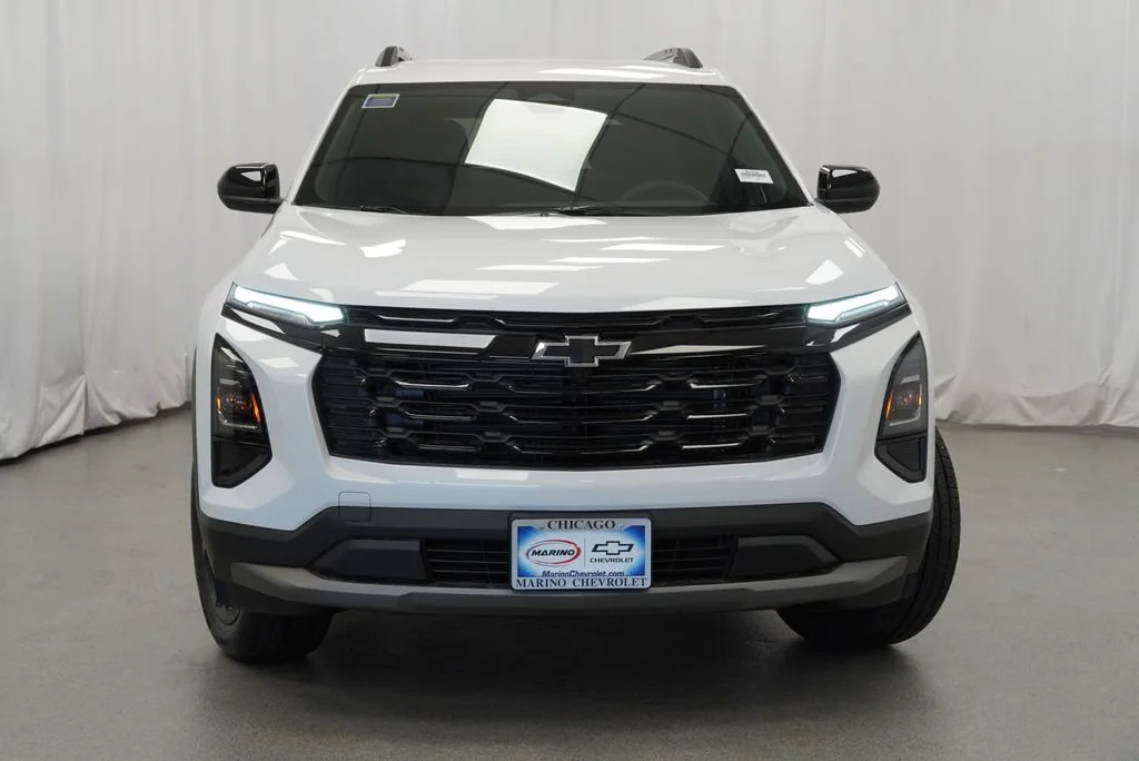 New 2027 Summit White Chevrolet LT image 33