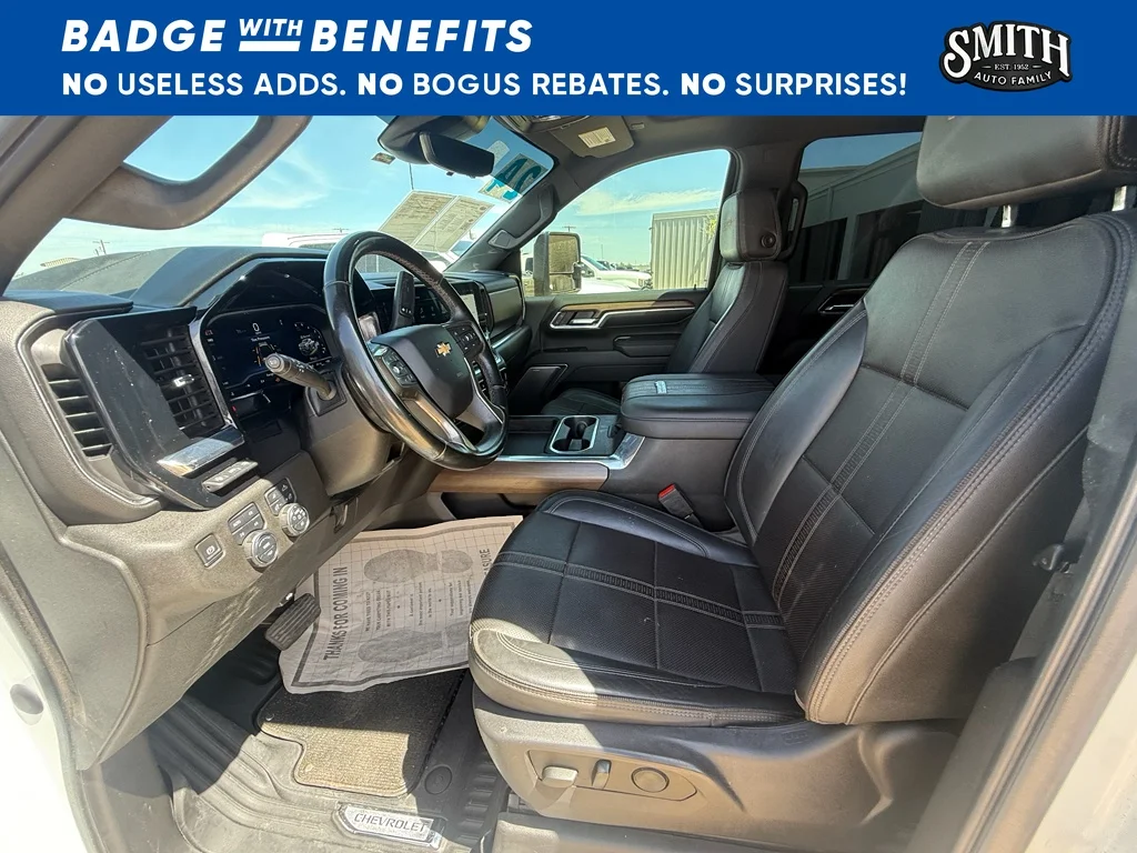Used 2024 Iridescent Pearl Tricoat Chevrolet High Country image 11