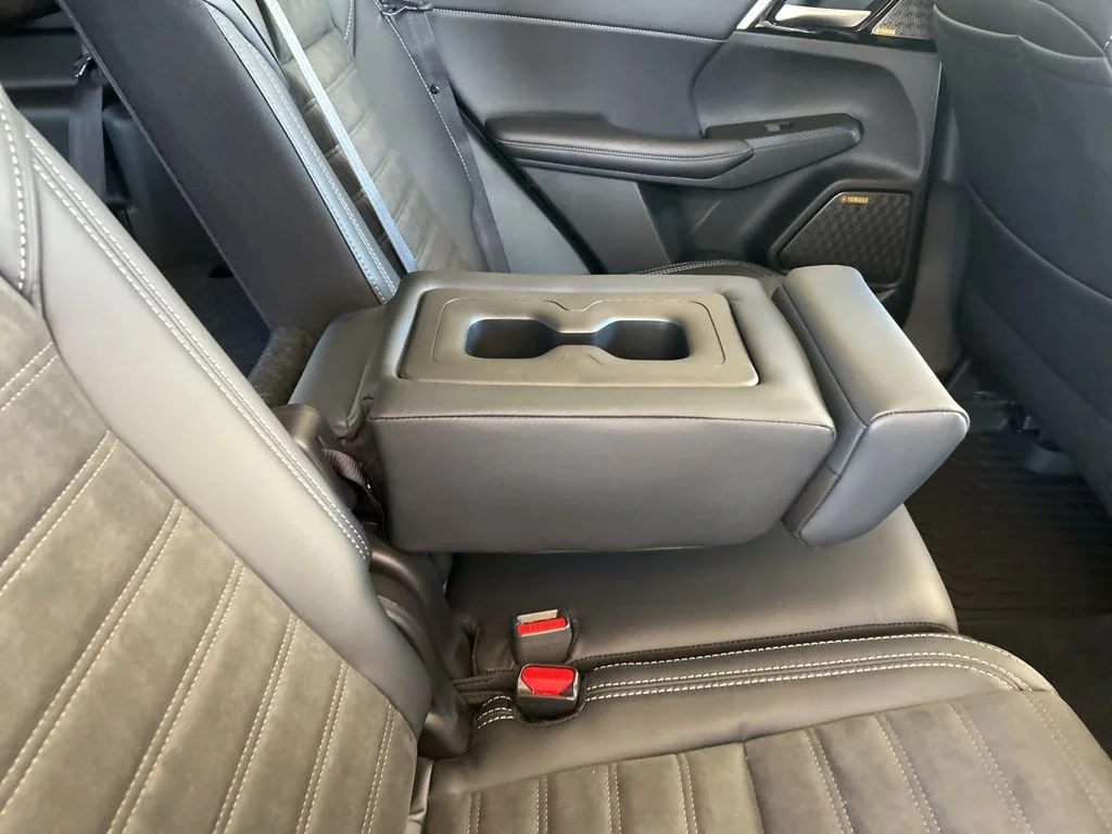 New 2026 Silver Mitsubishi SE 1.5T 2WD image 30
