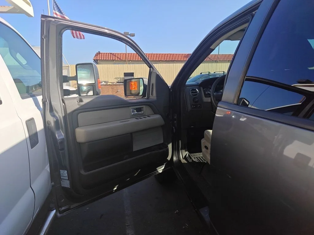 Used 2010 White Ford XLT image 6