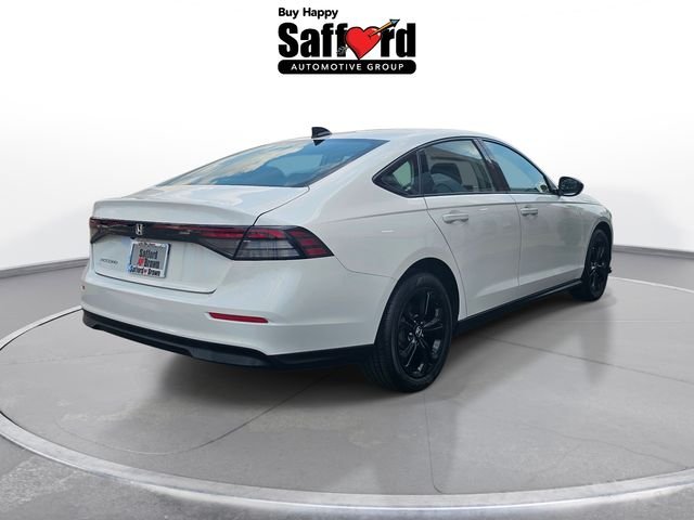 Used 2025  Honda SE image 4
