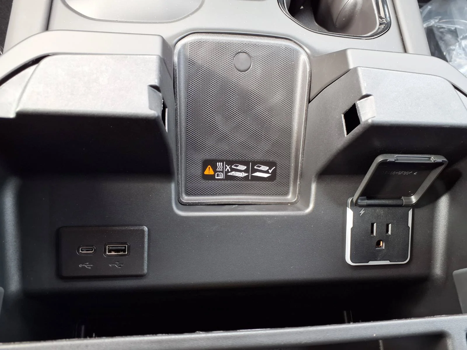 2026 GMC Sierra 2500HD AT4X - Photo 9