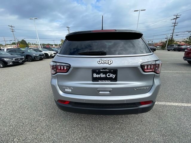 Used 2022 Billet Silver Metallic Jeep Limited image 6
