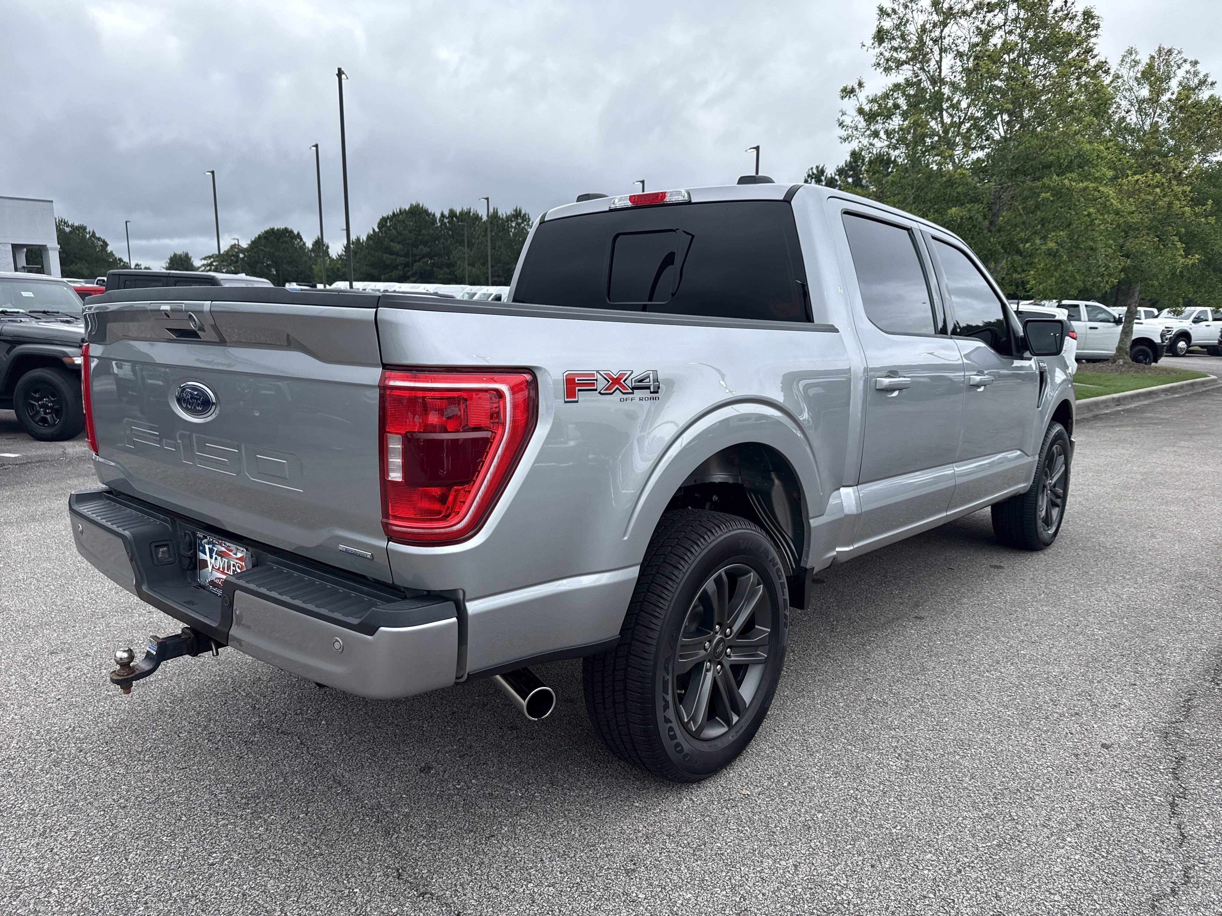 Used 2023 Silver Ford  image 7