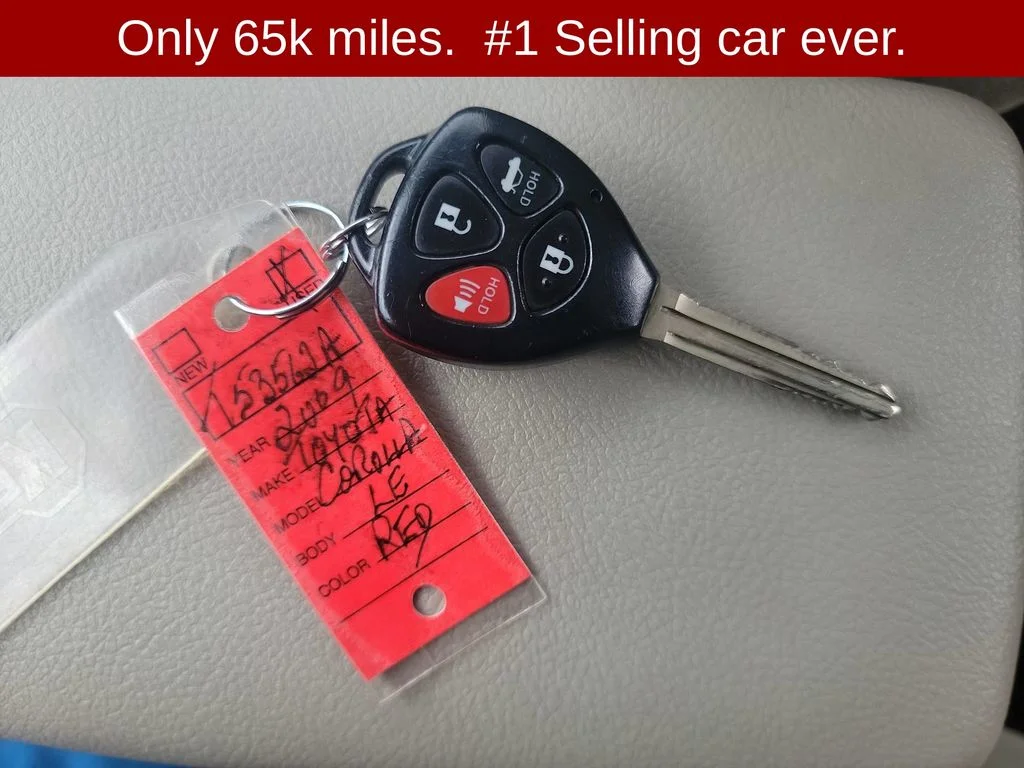 Used 2009  Toyota LE image 18