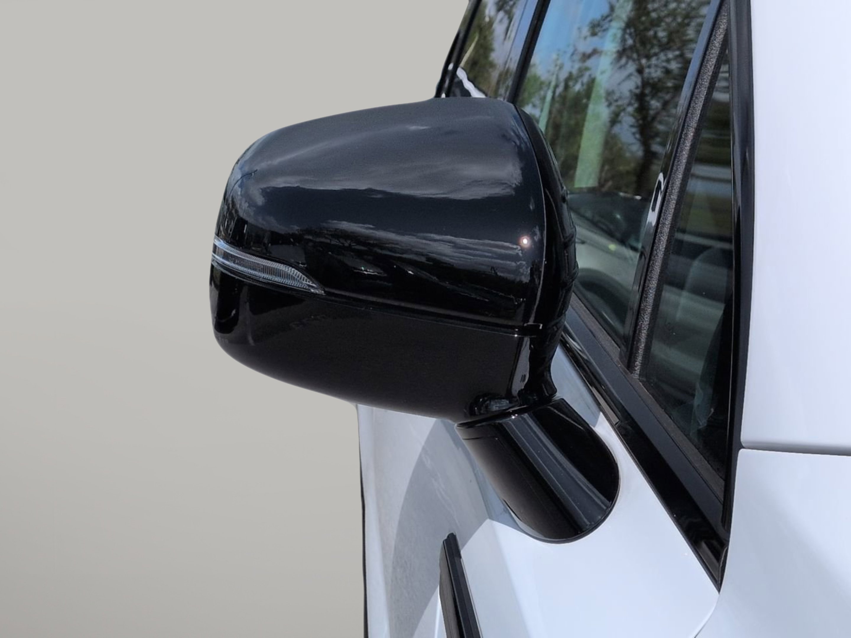 New 2026 Glacial White Kia X-Line EX image 13