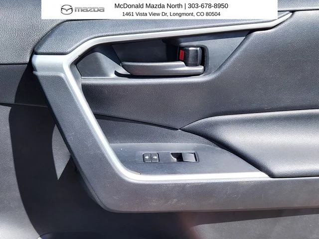 Used 2019 White Toyota LE image 13