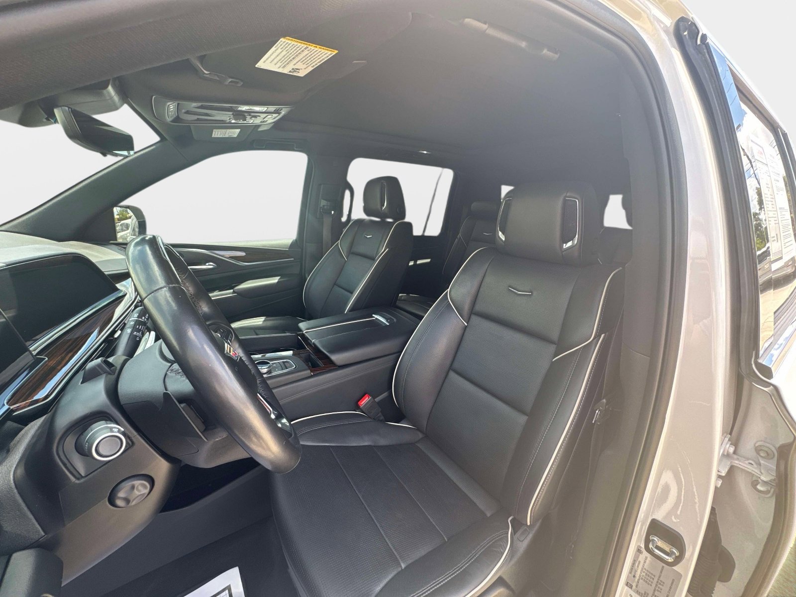 Used 2022 Crystal White Tricoat CADILLAC Premium Luxury image 10