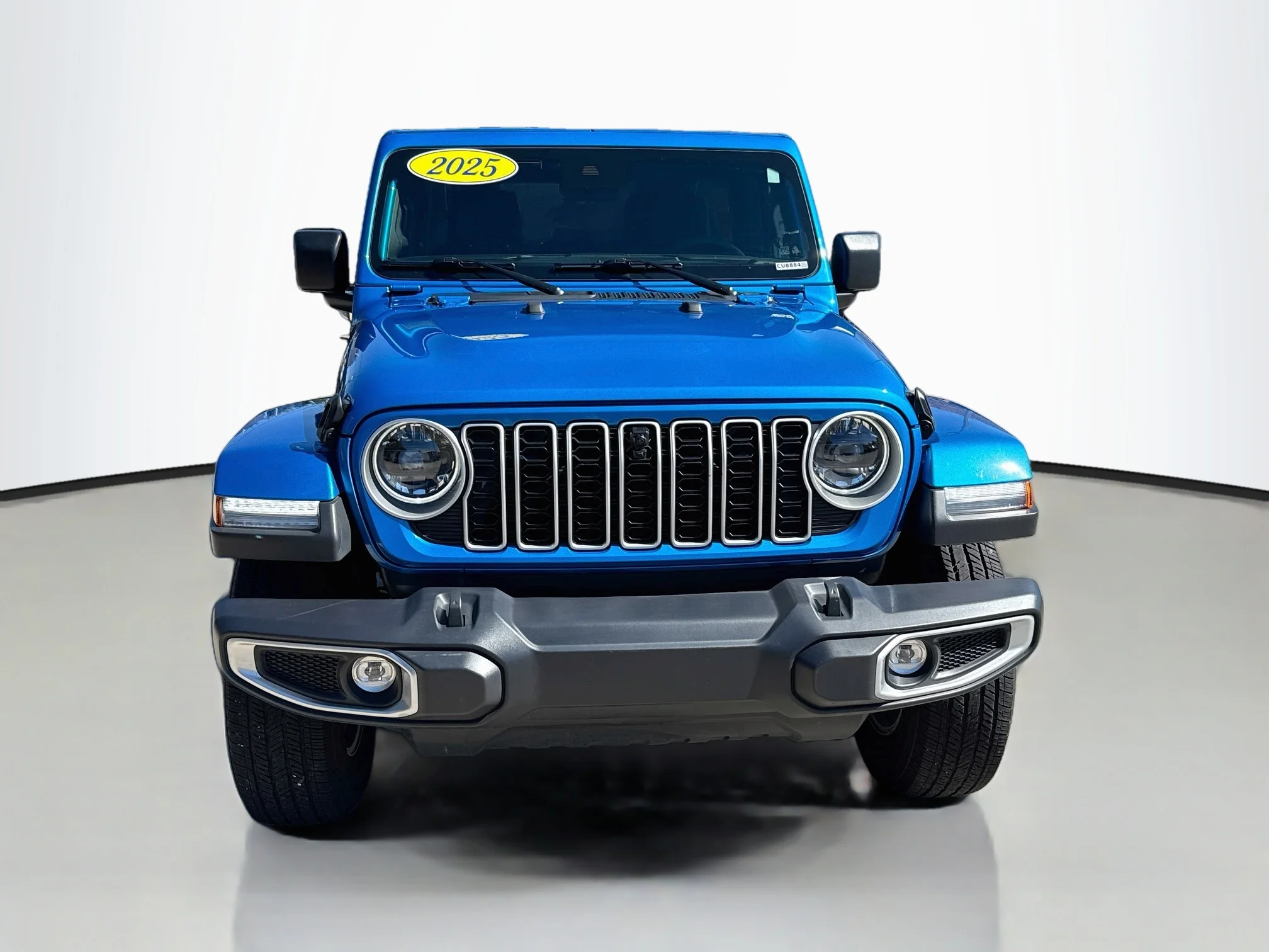 Certified Used 2025 Hydro Blue Pearlcoat Jeep Sahara image 2