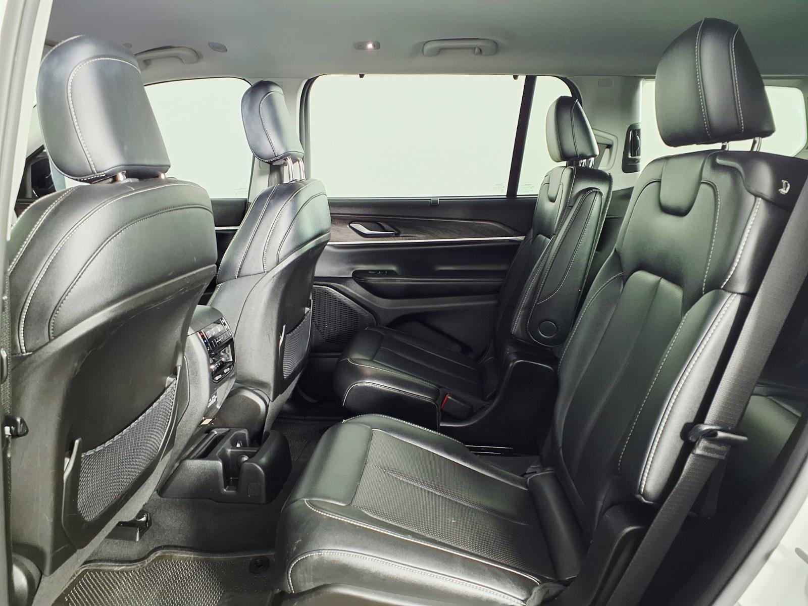 Used 2024 Bright White Clearcoat Jeep Limited image 14