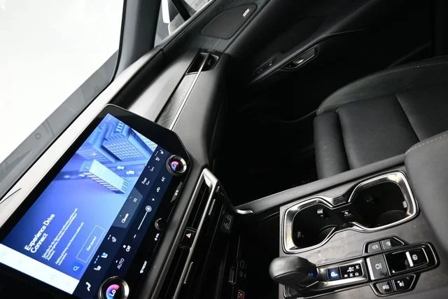 Used 2023 White Lexus 350 Luxury image 21