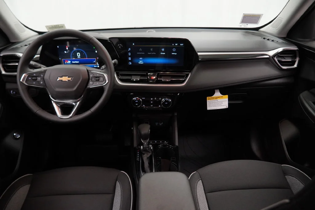 New 2026 Mosaic Black Metallic Chevrolet LT image 3