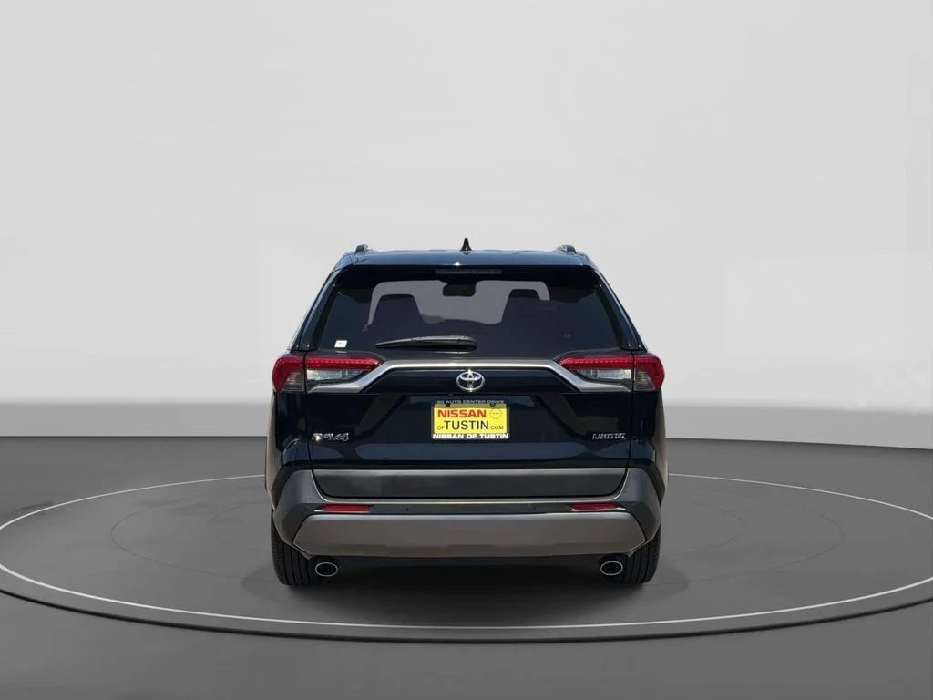Used 2019 Midnight Black Metallic Toyota Limited image 5