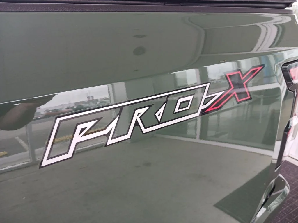Used 2026 Green Nissan PRO-X image 31
