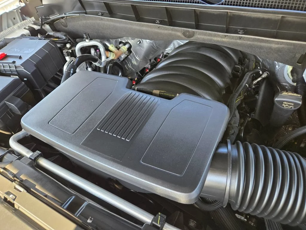 Used 2024 Summit White Chevrolet LS image 17