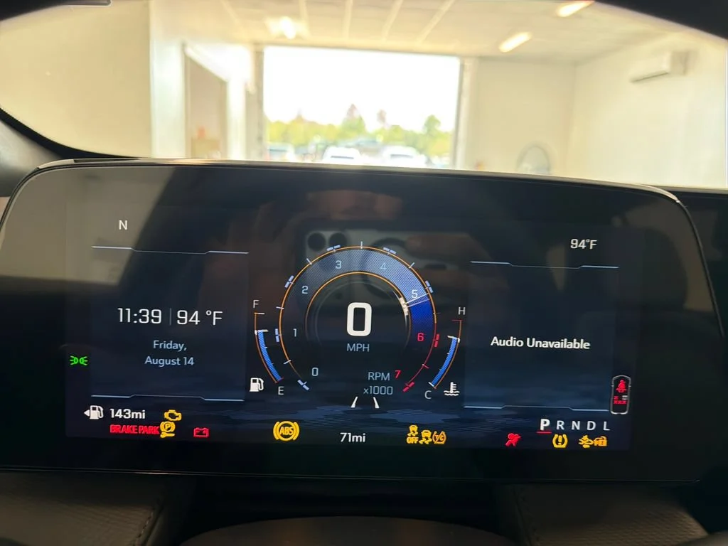 New 2027 Summit White Chevrolet LT image 18