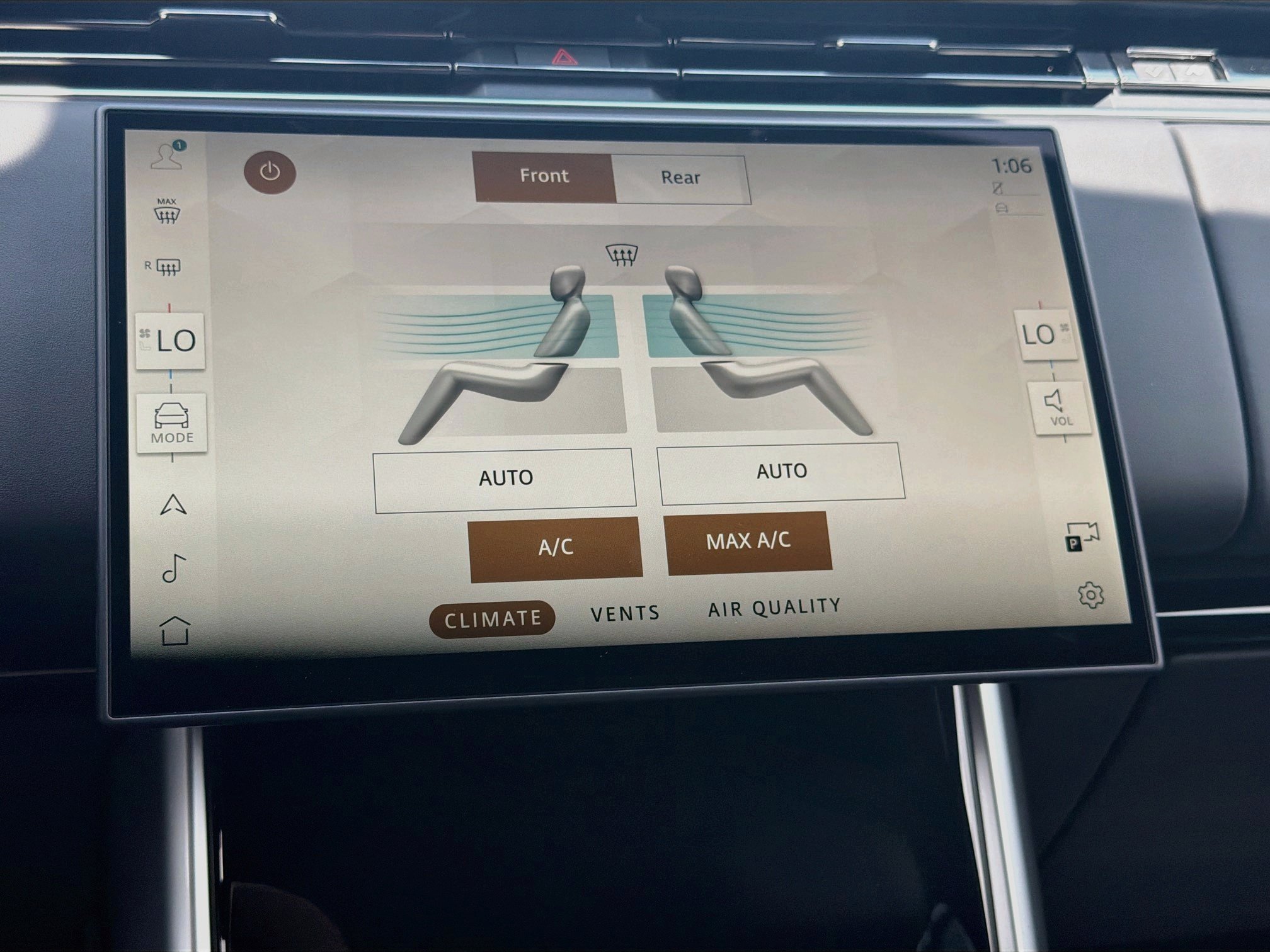New 2026 Carpathian Grey Land Rover SE image 35