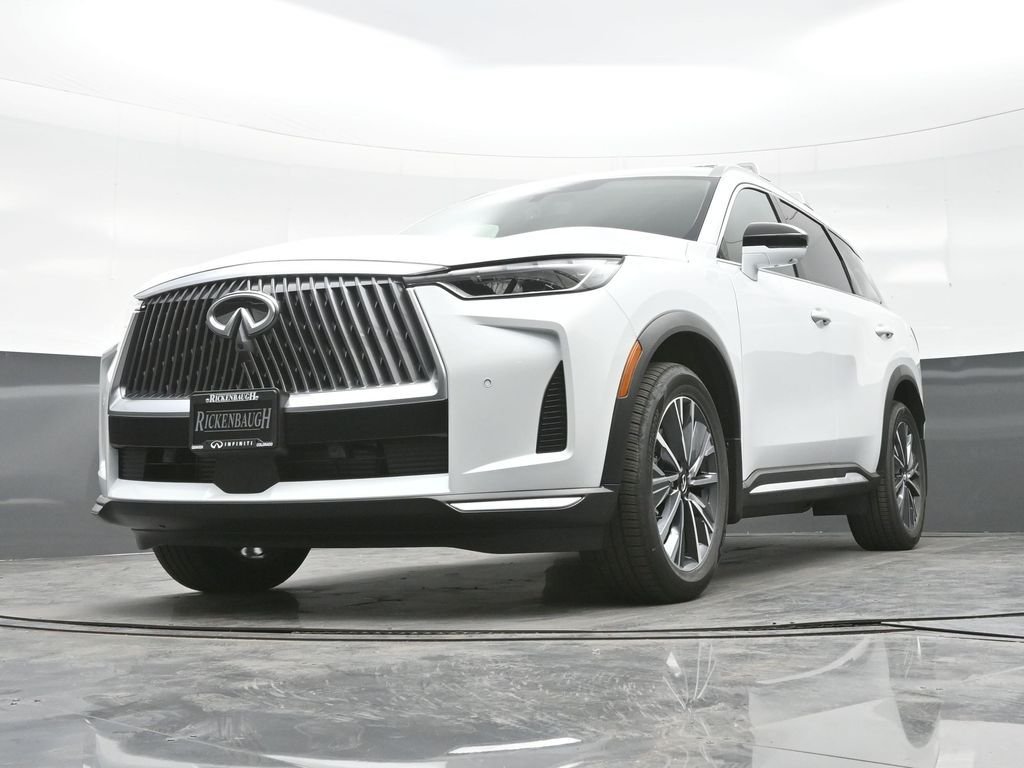 Used 2026 White INFINITI LUXE image 25