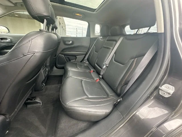 Used 2018 Gray Jeep Limited image 26