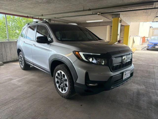 Used 2024 Gray Honda TrailSport image 3